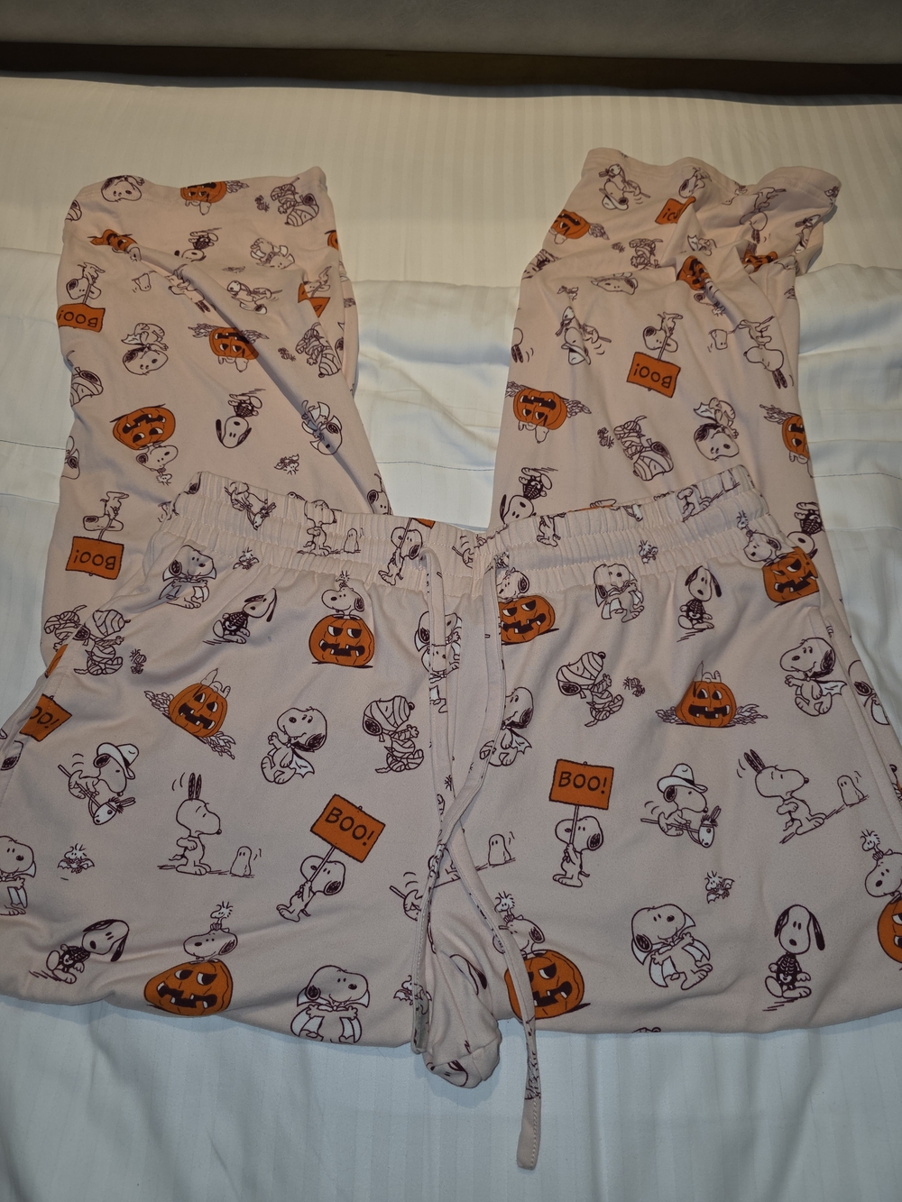 Peanuts Pink Lounge Pants with Orange Halloween Print